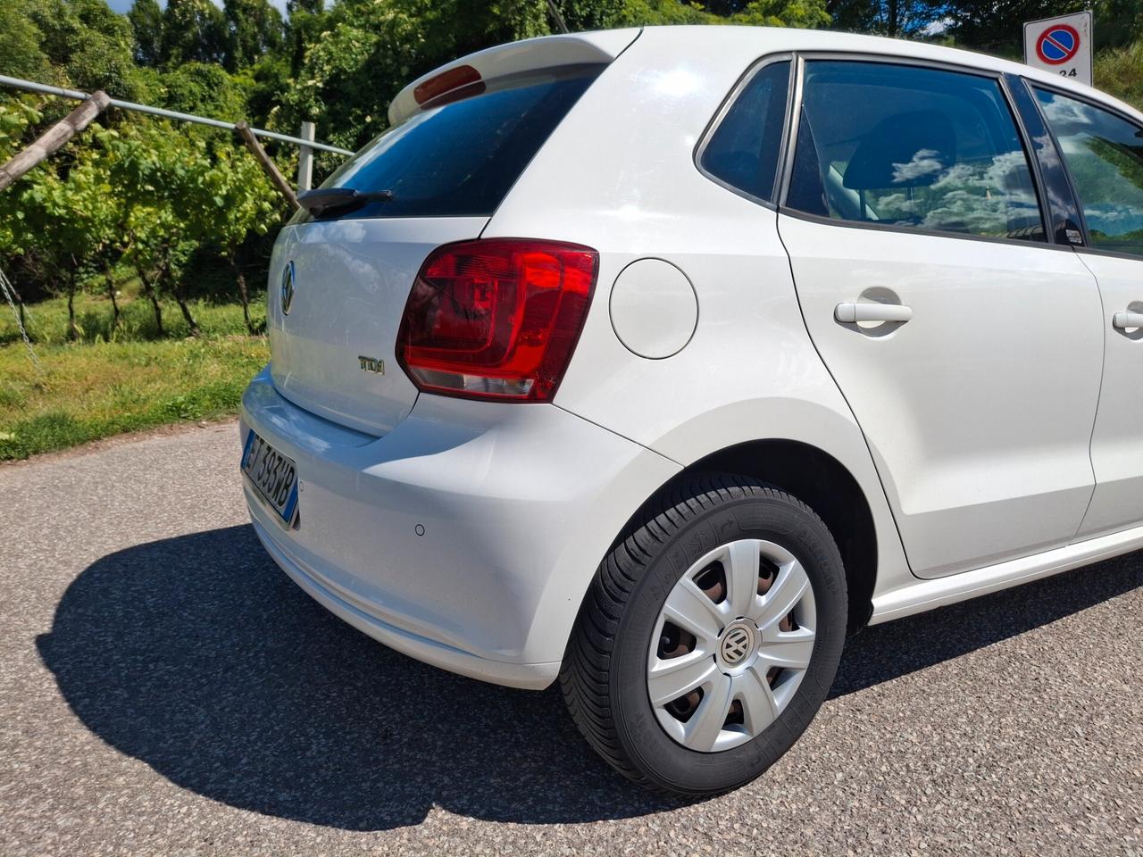 Volkswagen Polo 1.2 5 porte 75cv neo patentati