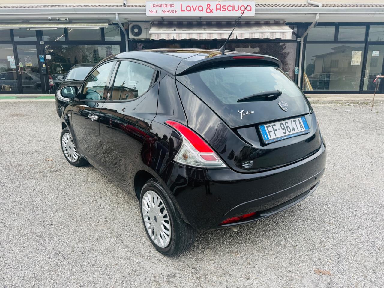 Lancia Ypsilon 1.2 69 CV 5 porte GPL Ecochic Gold