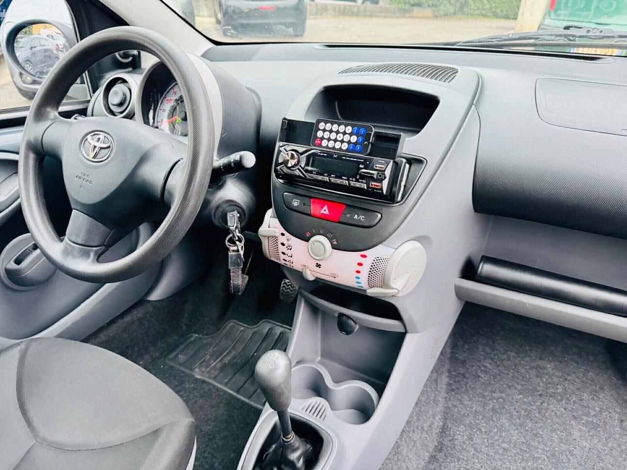 Toyota Aygo 1.0 12V 5 porte OK NEOPATENTATI