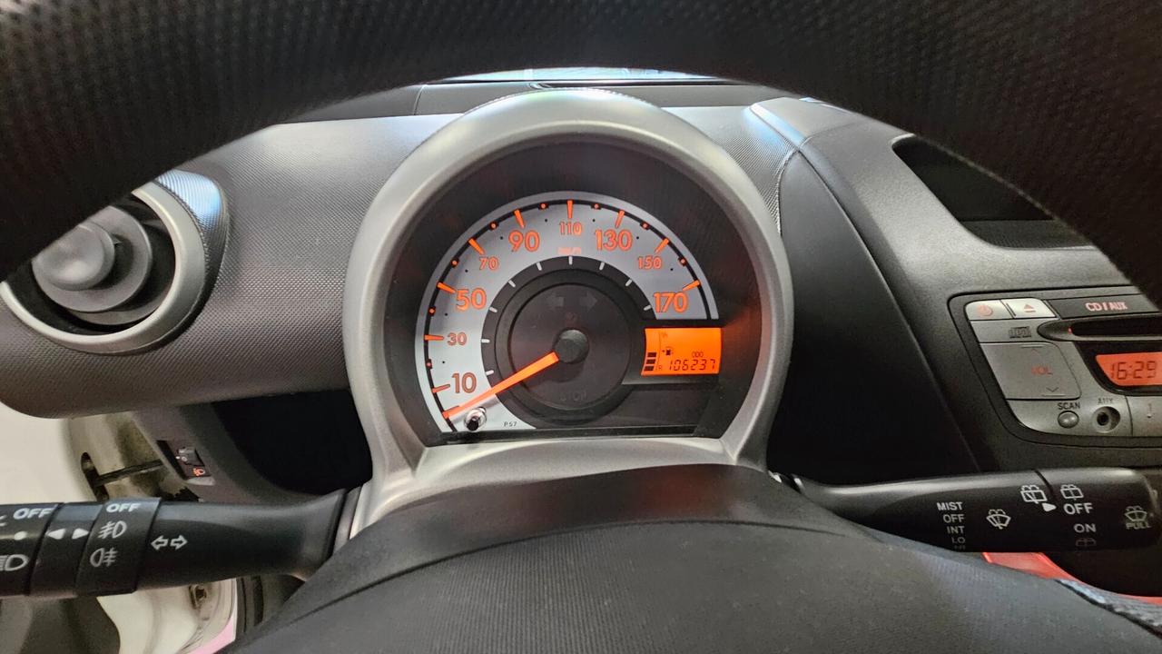Peugeot 107 1.0 68CV 5p. --OK PER NEOPATENTATI--