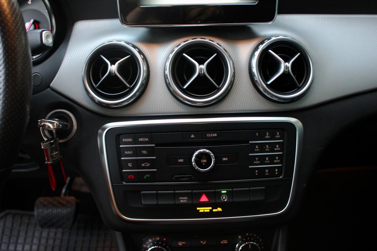 Mercedes-benz GLA 200 d Automatic Sport RETROCAMERA CRUISE CONTROL CLIMA AUTO