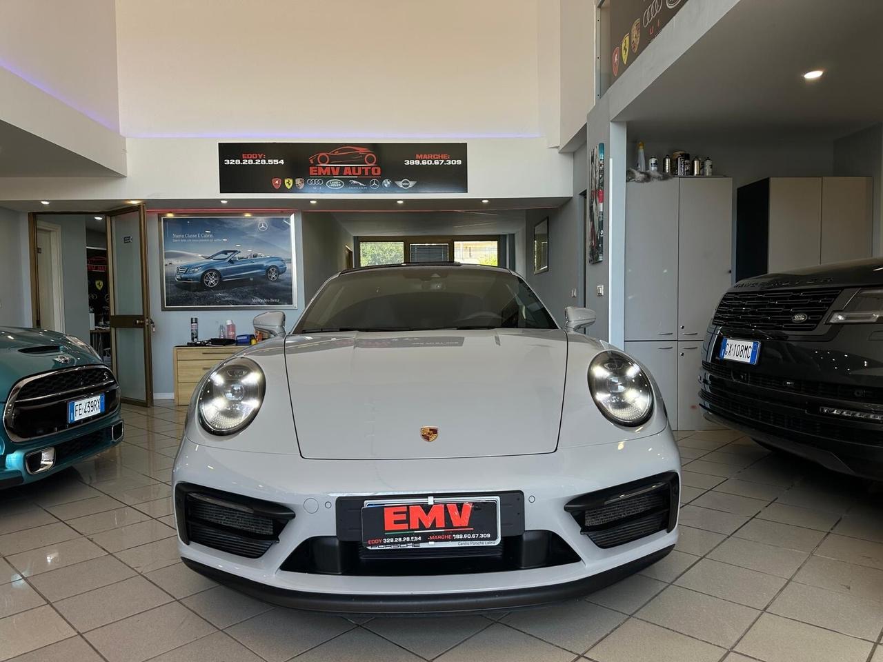 Porsche 911 Carrera 4 GTS