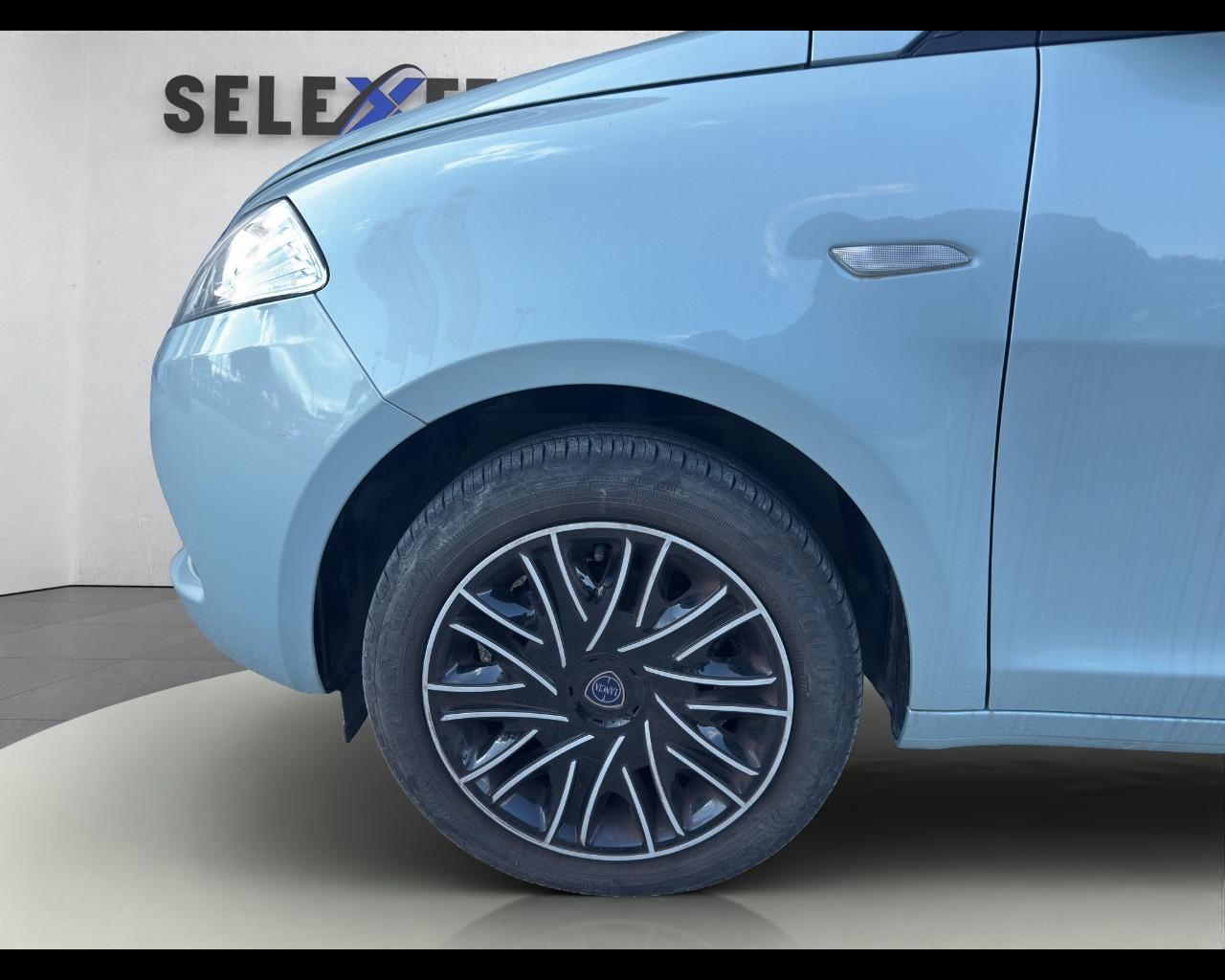 LANCIA Ypsilon 3ª serie - Ypsilon 1.0 FireFly 5 porte S&S Hybrid Si