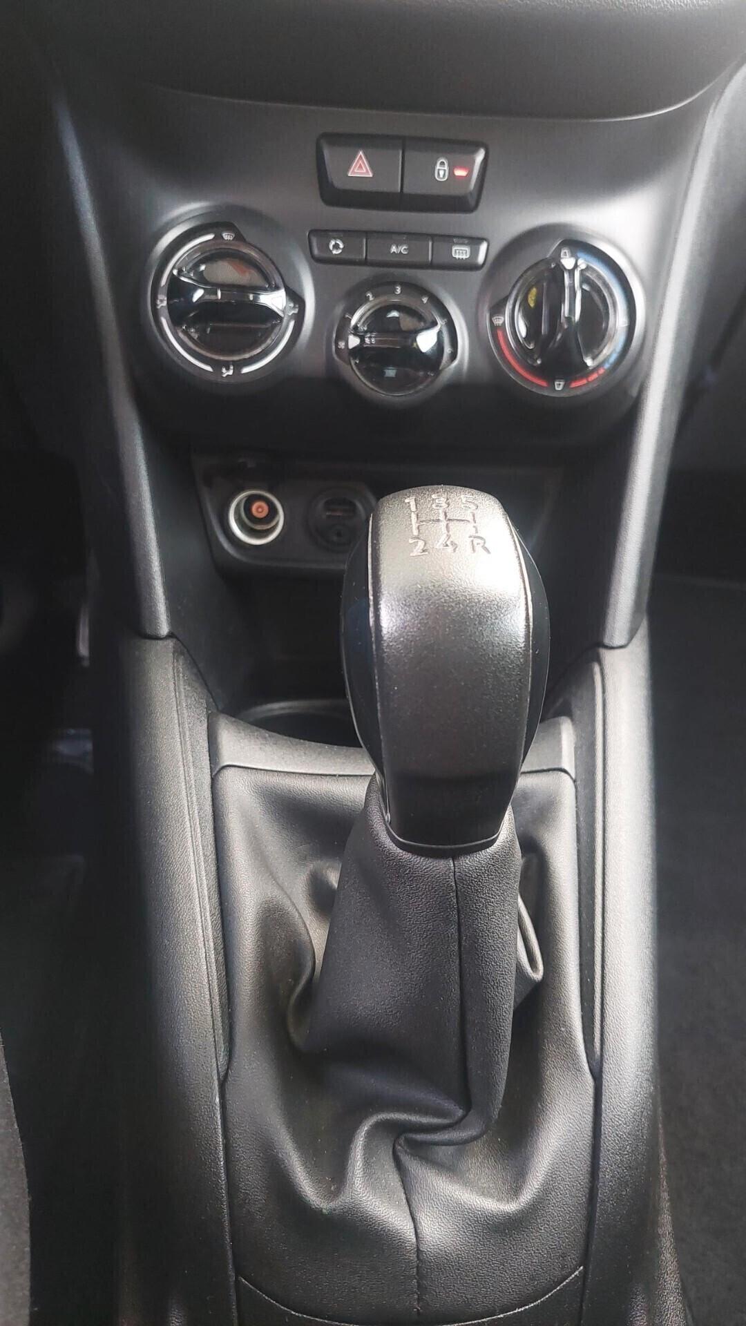 PEUGEOT 208 ALLURE- 1.6 HDI - NEOPATENTATI