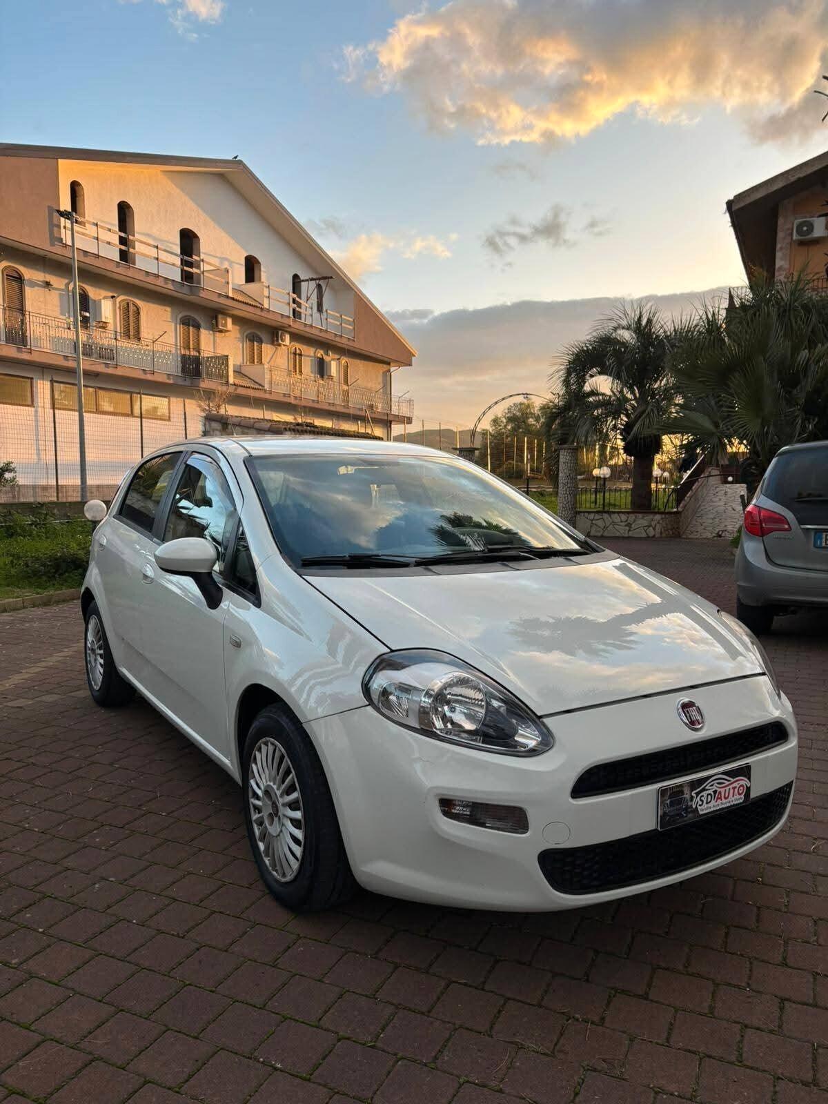 Fiat Punto 1.3 MJT II 75 CV 5 porte Street//