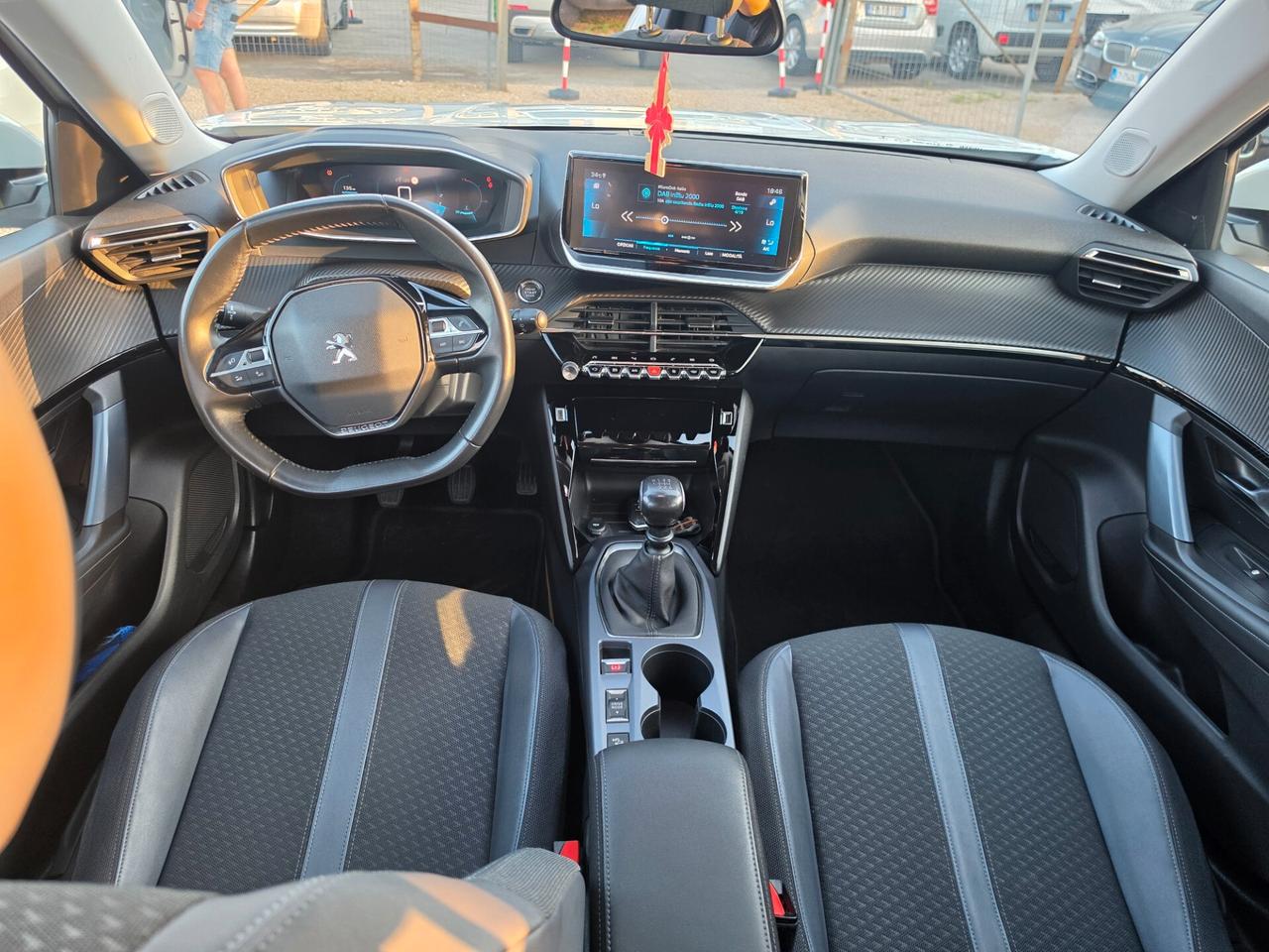 Peugeot 2008 PureTech Turbo 130 S&S Allure ok neopatentati