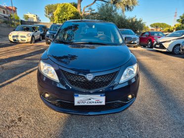 Lancia Ypsilon 1.0 FireFly 5 porte S&S Hybrid Ecochic Silver