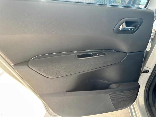 PEUGEOT 5008 1.6 HDi 115CV Business 7 POSTI FARI FENDINEBBIA