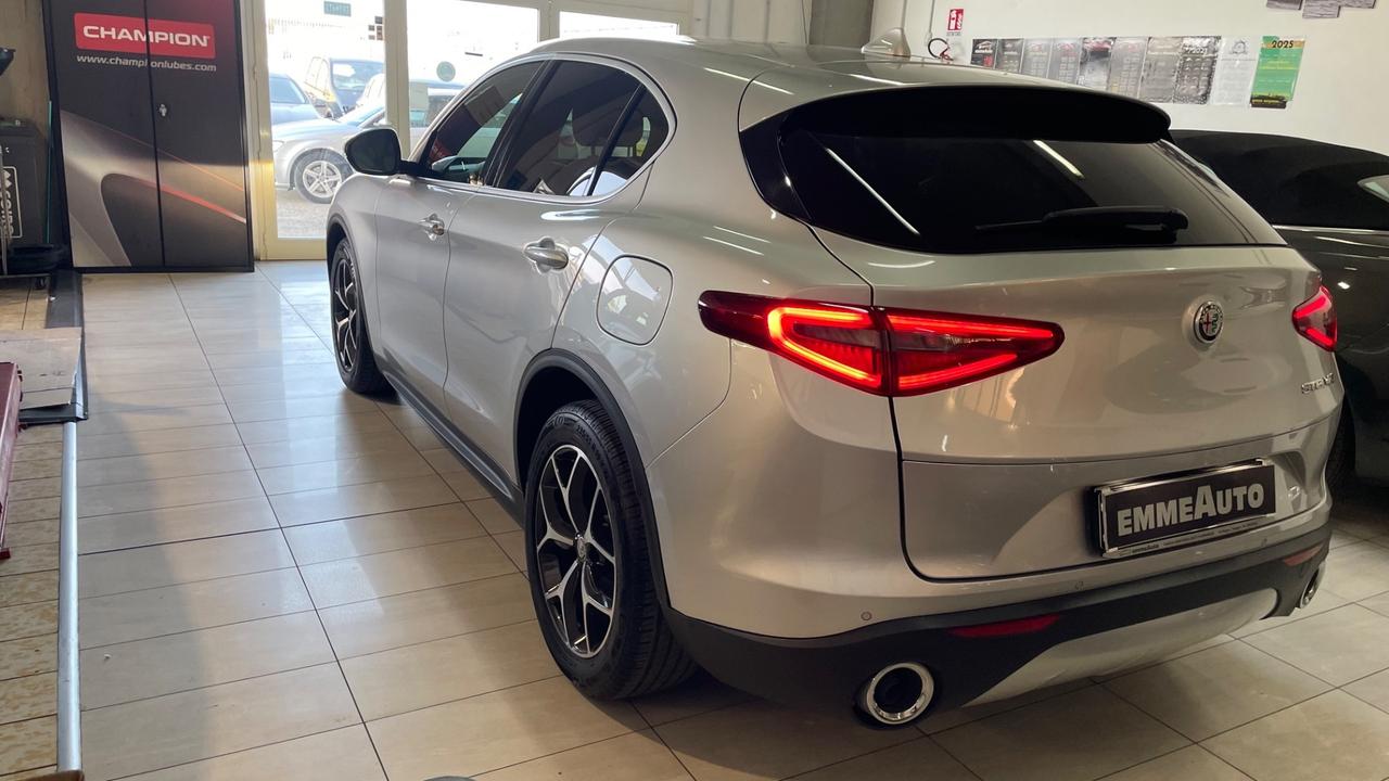 Alfa Romeo Stelvio 2.2 Turbodiesel 180 CV AT8 RWD Executive
