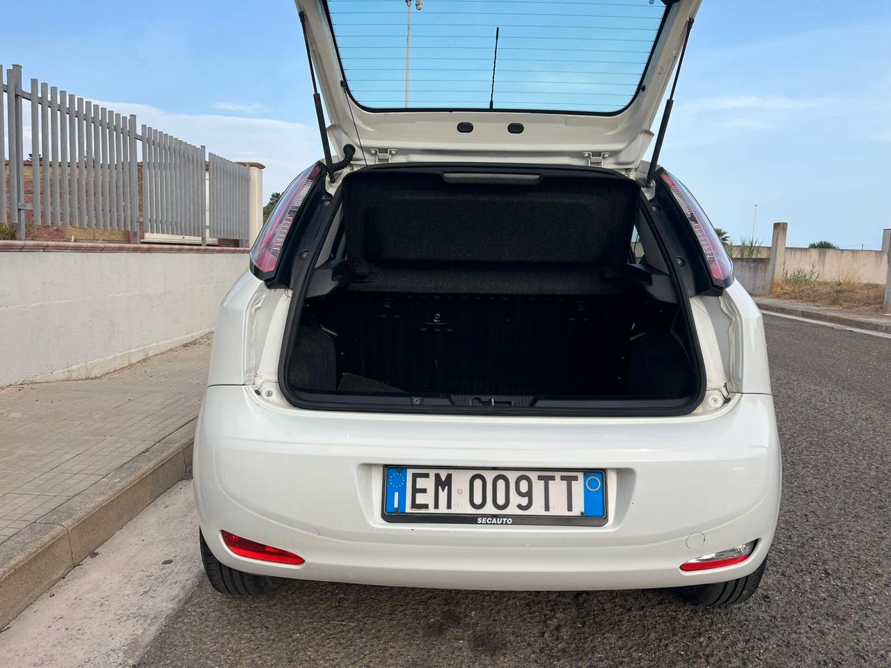 Fiat Punto 1.2 8V 5 porte 51KW 70CV 2012