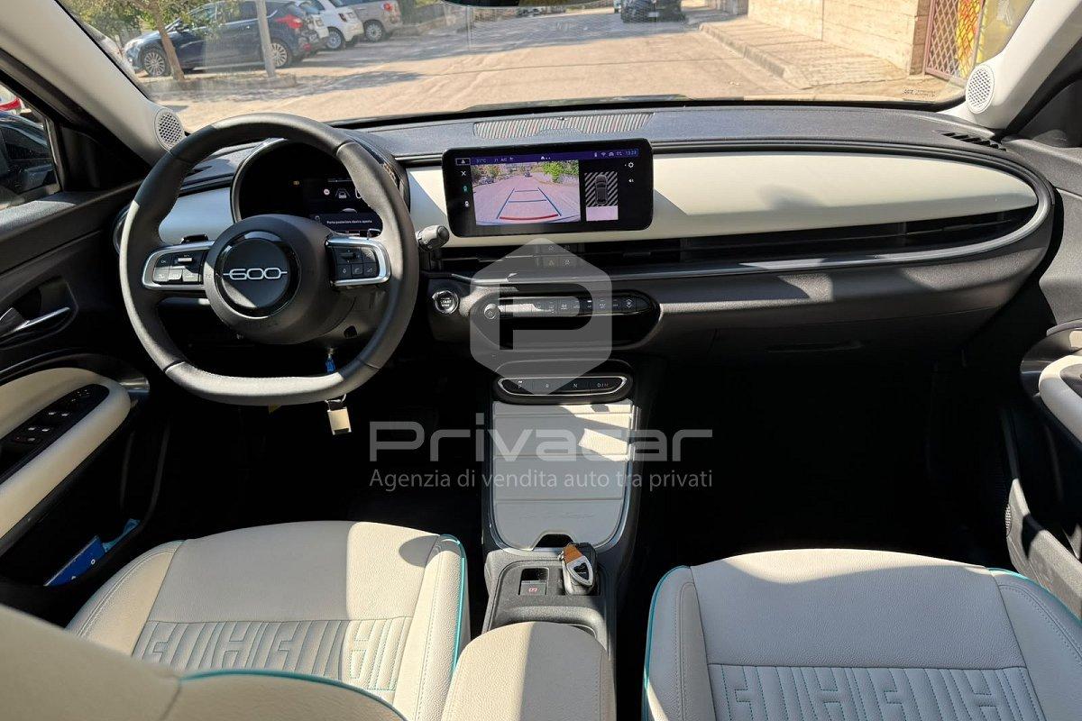 FIAT 600 Hybrid 100 CV DCT MHEV La Prima