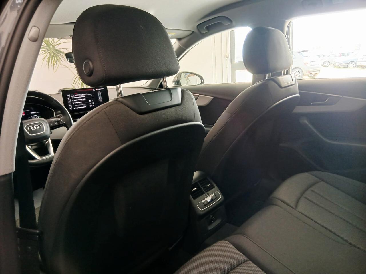 Audi A4 Avant 35 - 2.0 TDI/163 CV S tronic Business Advanced