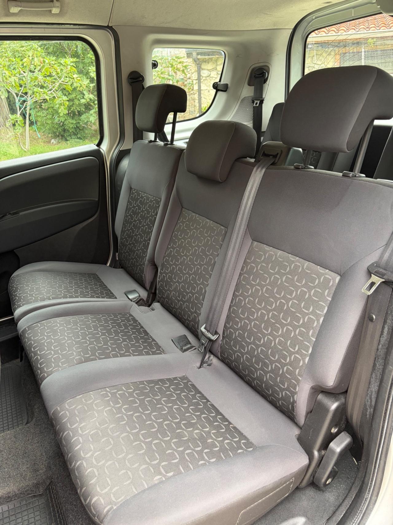 FIAT DOBLO 1.6 MTJ 105CV 7 POSTI CHIAMA INTROVABIL