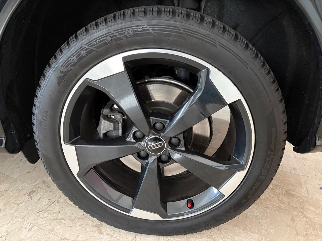 AUDI Q5 40 TDI S TRONIC S LINE PLUS 124.000 KM