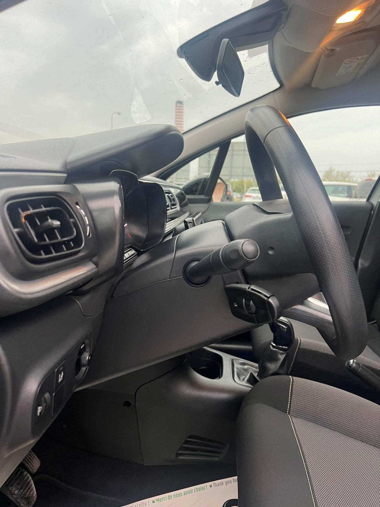 Citroen C3 82 Shine adatta a neopatentati