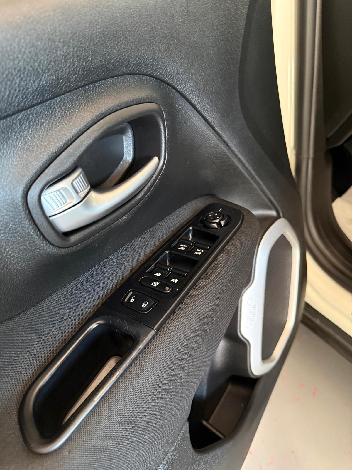 Jeep Renegade 1.6 Mjt 120 CV Longitude