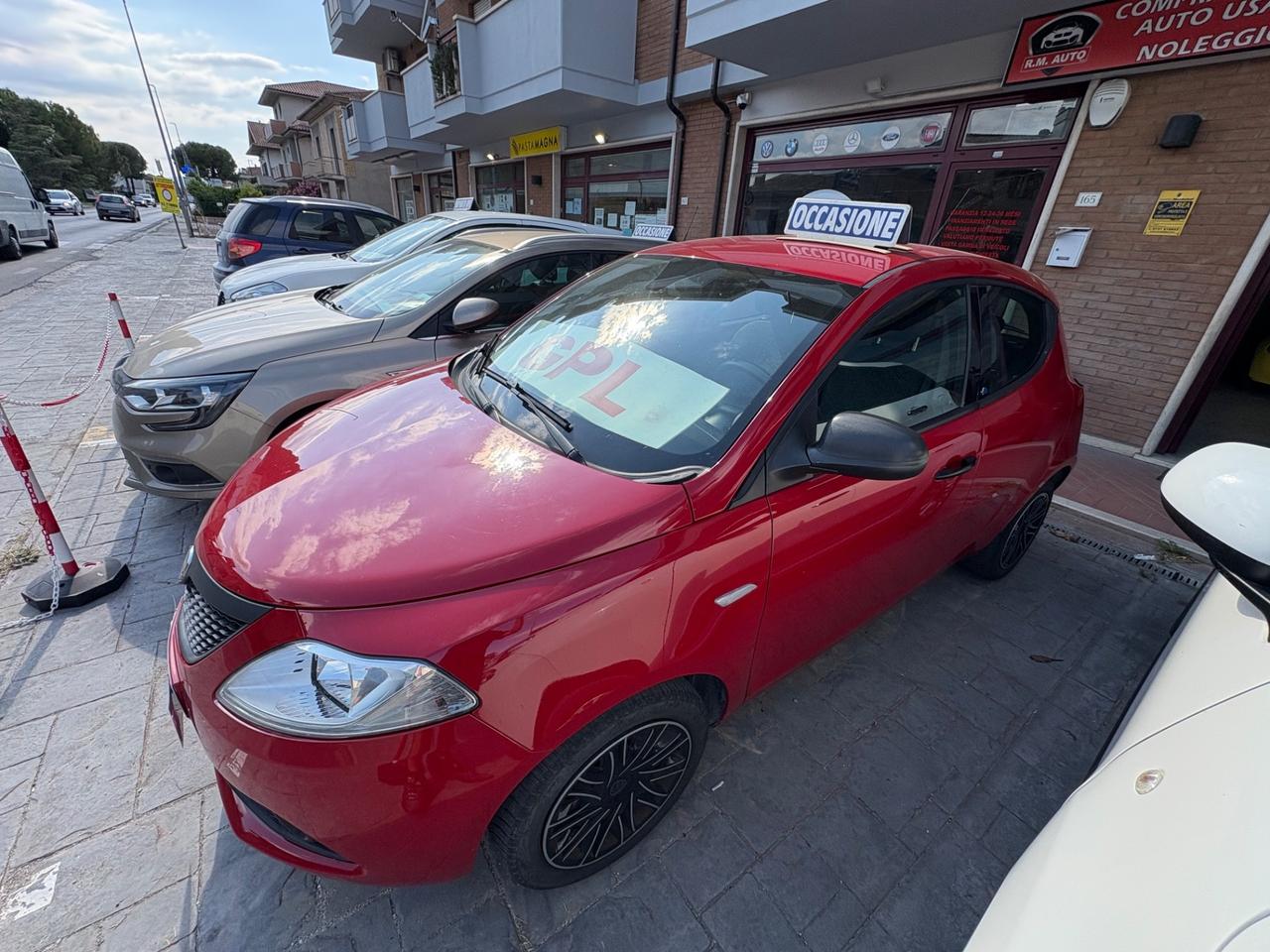 Lancia Ypsilon 1.2 69 CV 5 porte GPL Ecochic Gold