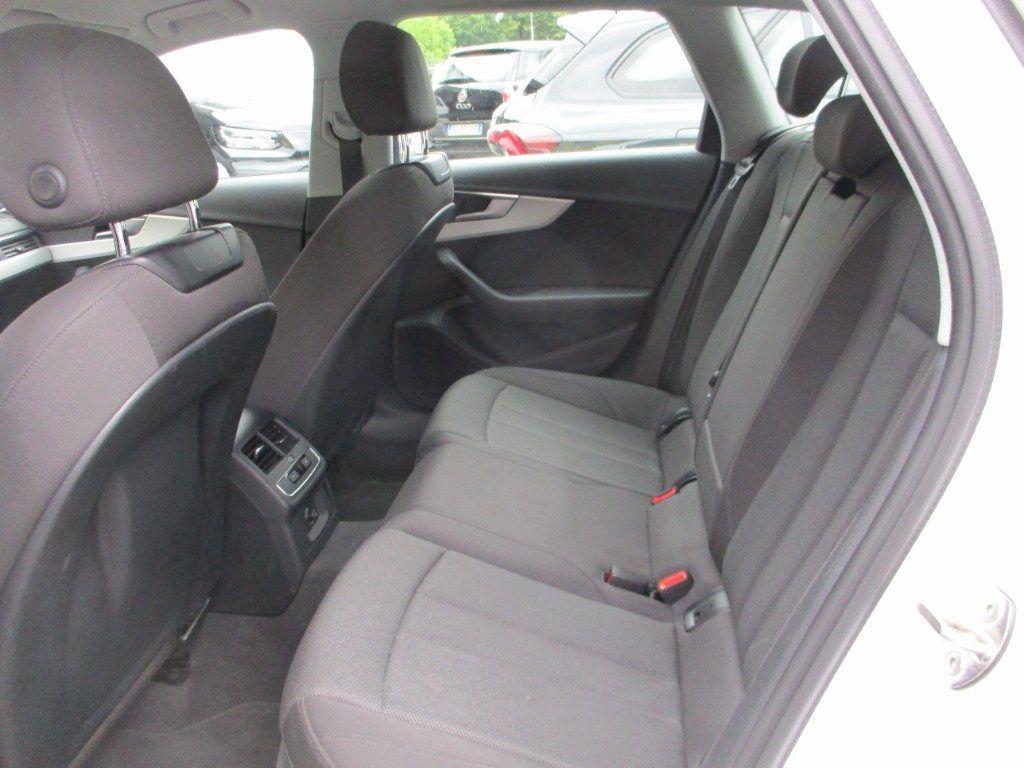 Audi A4 Avant 35 TDI S tronic Business Advanced