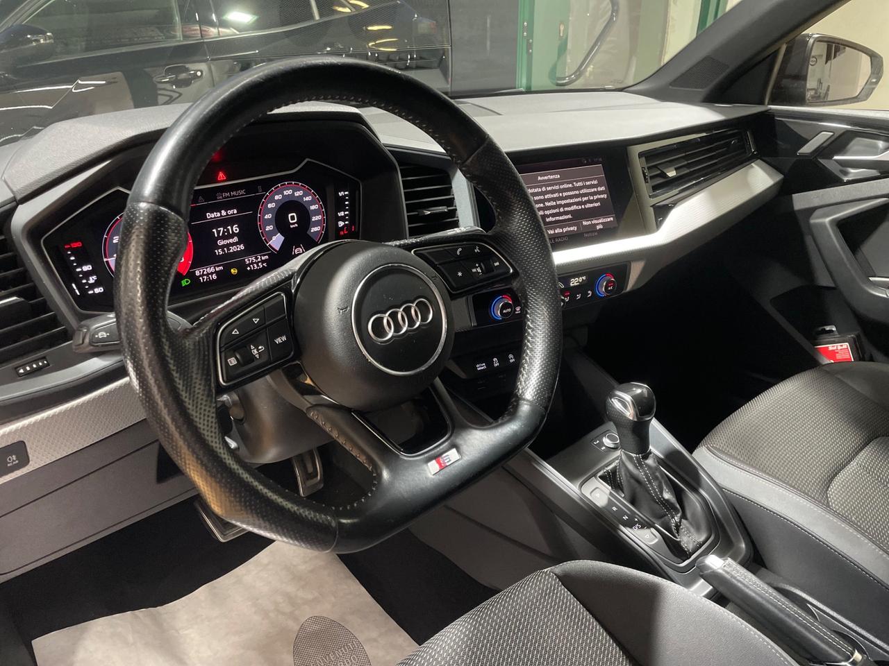 Audi A1 SPB 30 TFSI S tronic line edition Bicolore DICEMBRE 2020