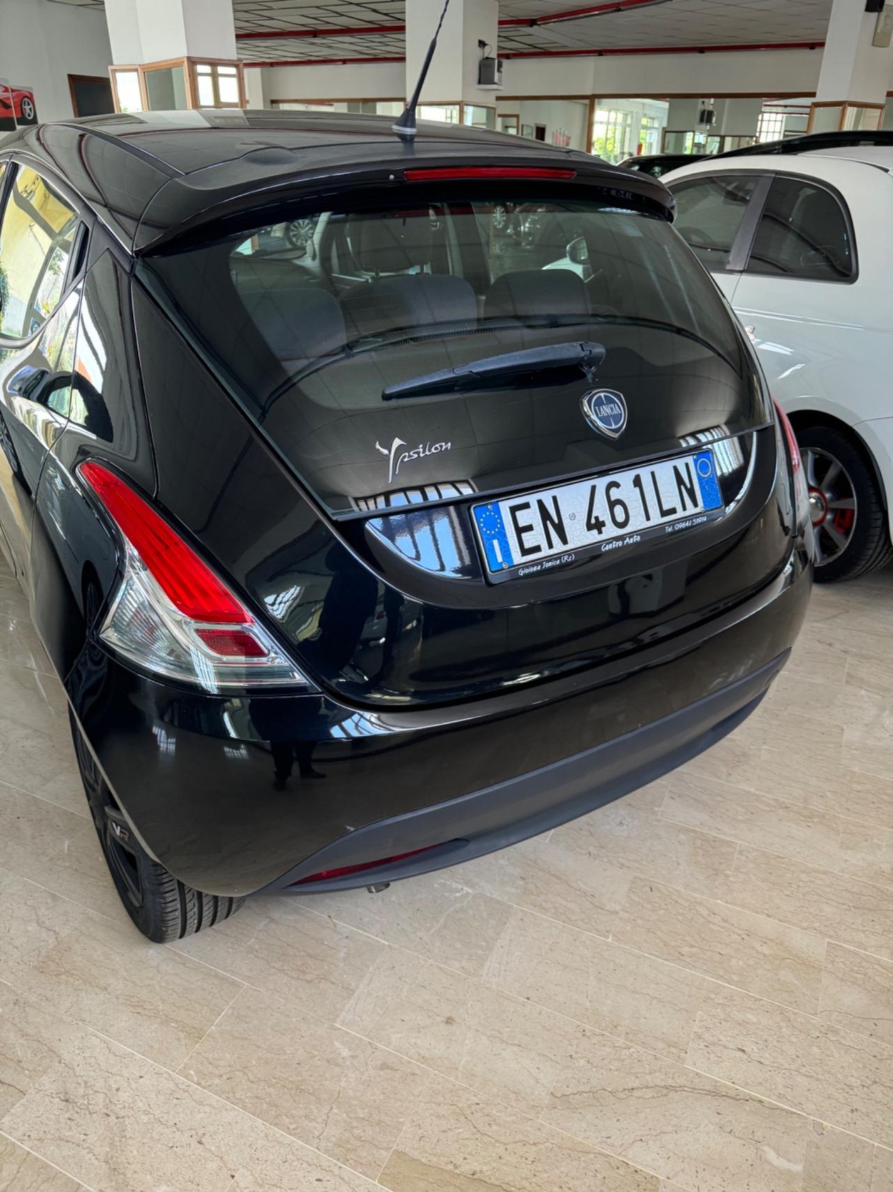 Lancia Ypsilon 1.2 69 CV 5 porte S&S Platinum