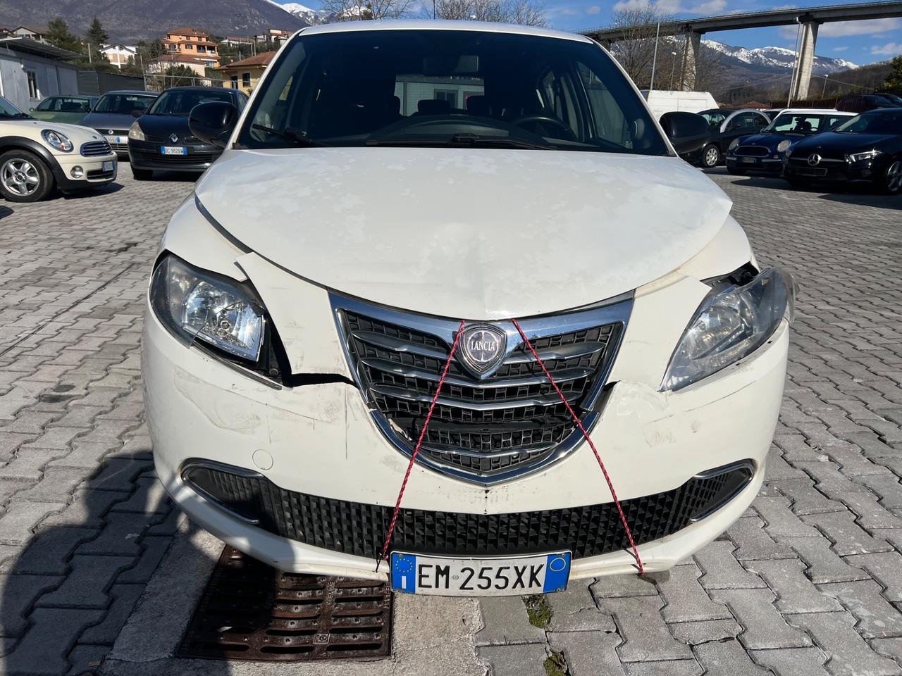 Lancia Ypsilon 1.2 69 CV 5 porte GPL Ecochic Silver