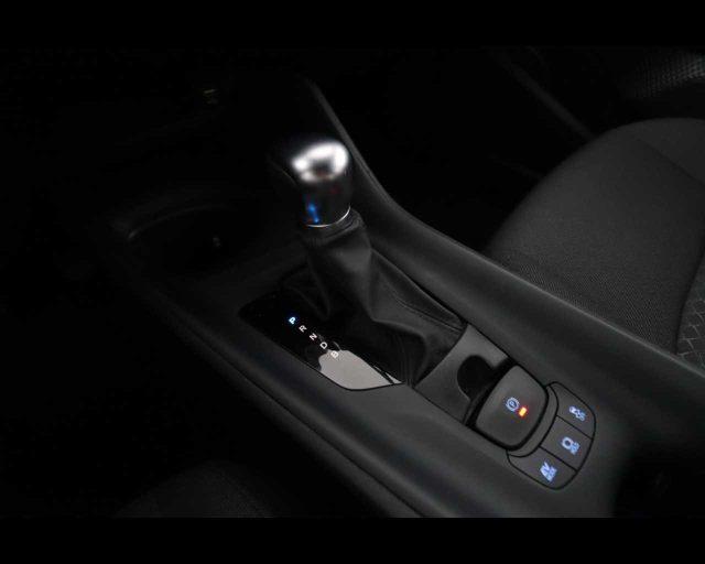 TOYOTA C-HR 1.8 Hybrid E-CVT Business