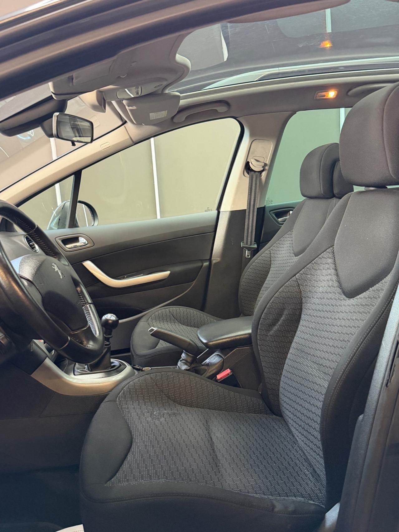 Peugeot 308 1.6 HDi 110CV SW Ciel Premium