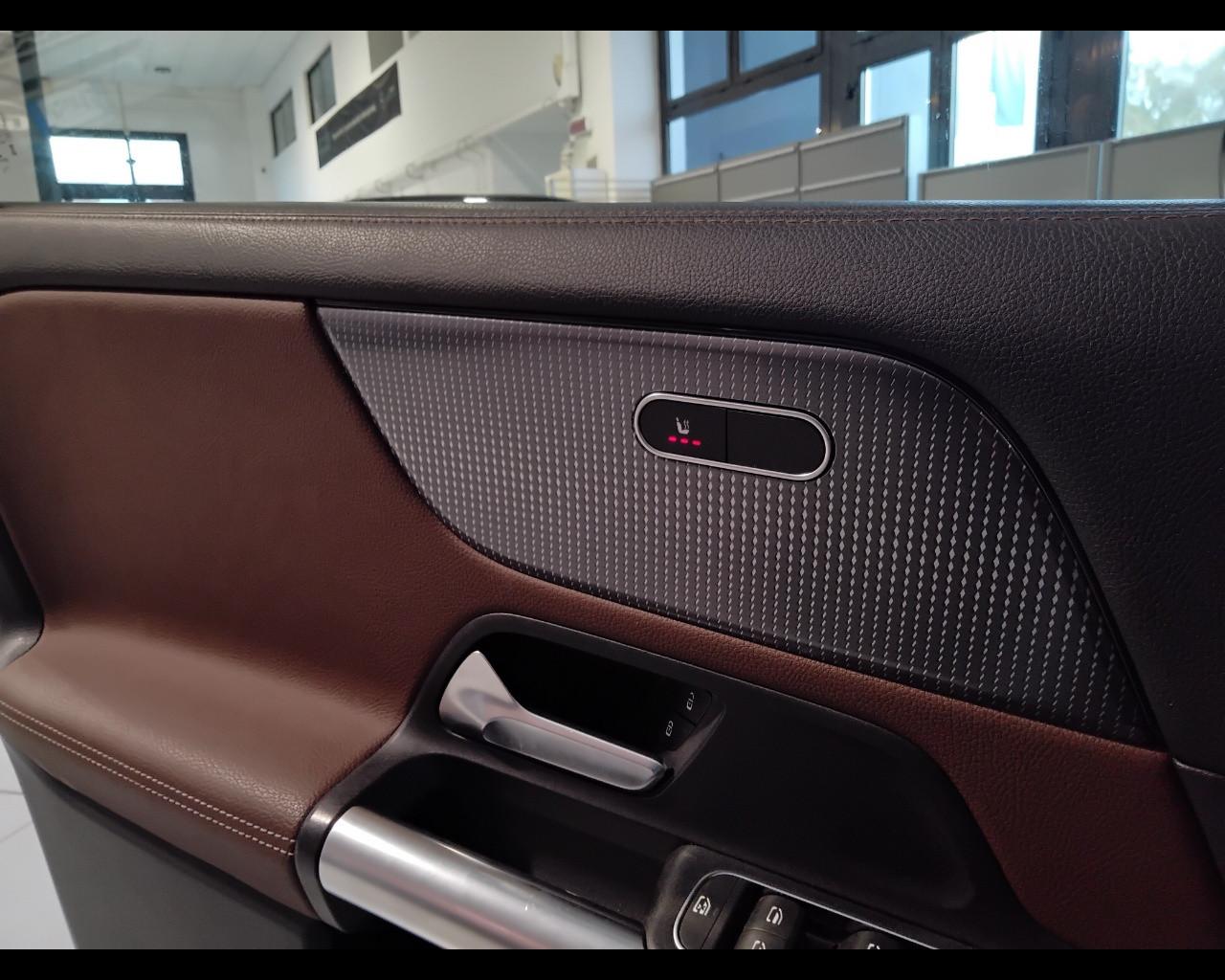 Mercedes-Benz GLA-H247 2020 - GLA 180 d Sport Plus auto