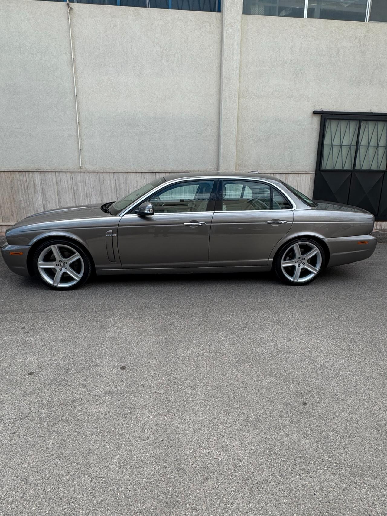 JAGUAR XJ 2.7 D V6 SOVEREIGN FULL OPTIONAL