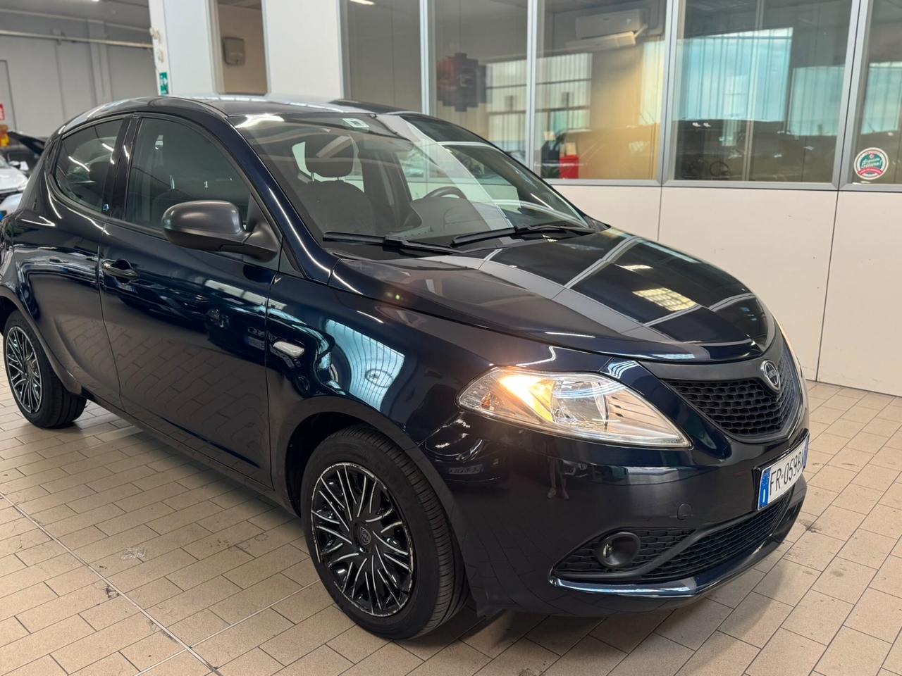 Lancia Ypsilon 1.2 69 CV 5 porte Platinum PREZZO REALE!!