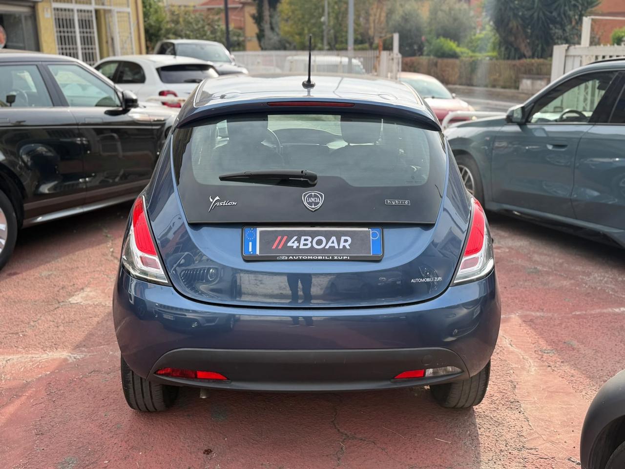Lancia Ypsilon 1.0 hybrid