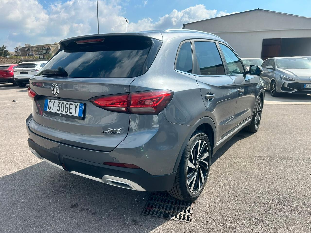 MG ZS 1.5 HYBRID LUXURY *SENZA OBBLIGO DI FINANZIAMENTO*