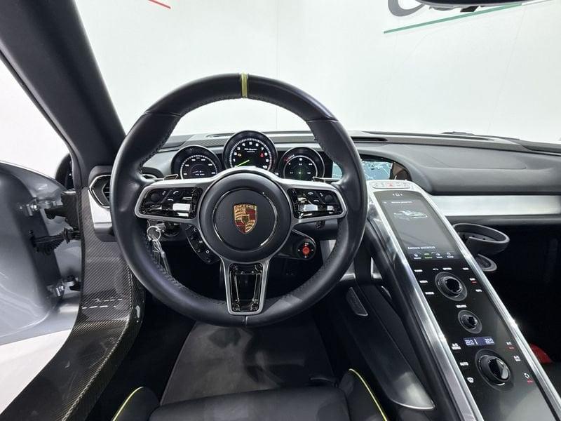 Porsche 918 Spyder - Weissach Package