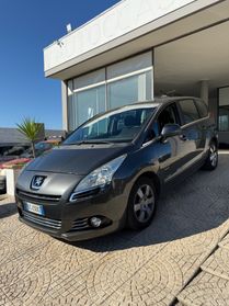 Peugeot 5008 1.6 gancio traino 7 posti