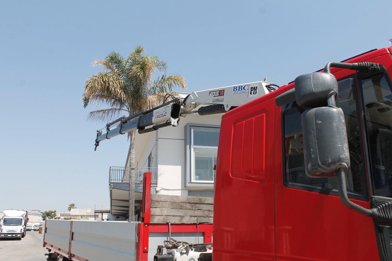 IVECO EUROCARGO 150E23 CASSONE CON GRU'