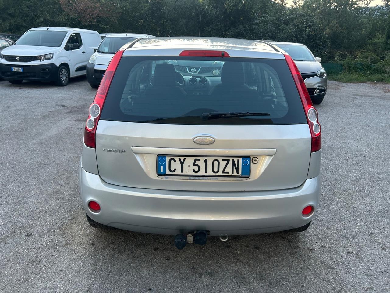Ford Fiesta 1.2 5p. Ghia 140000km Gancio Traino
