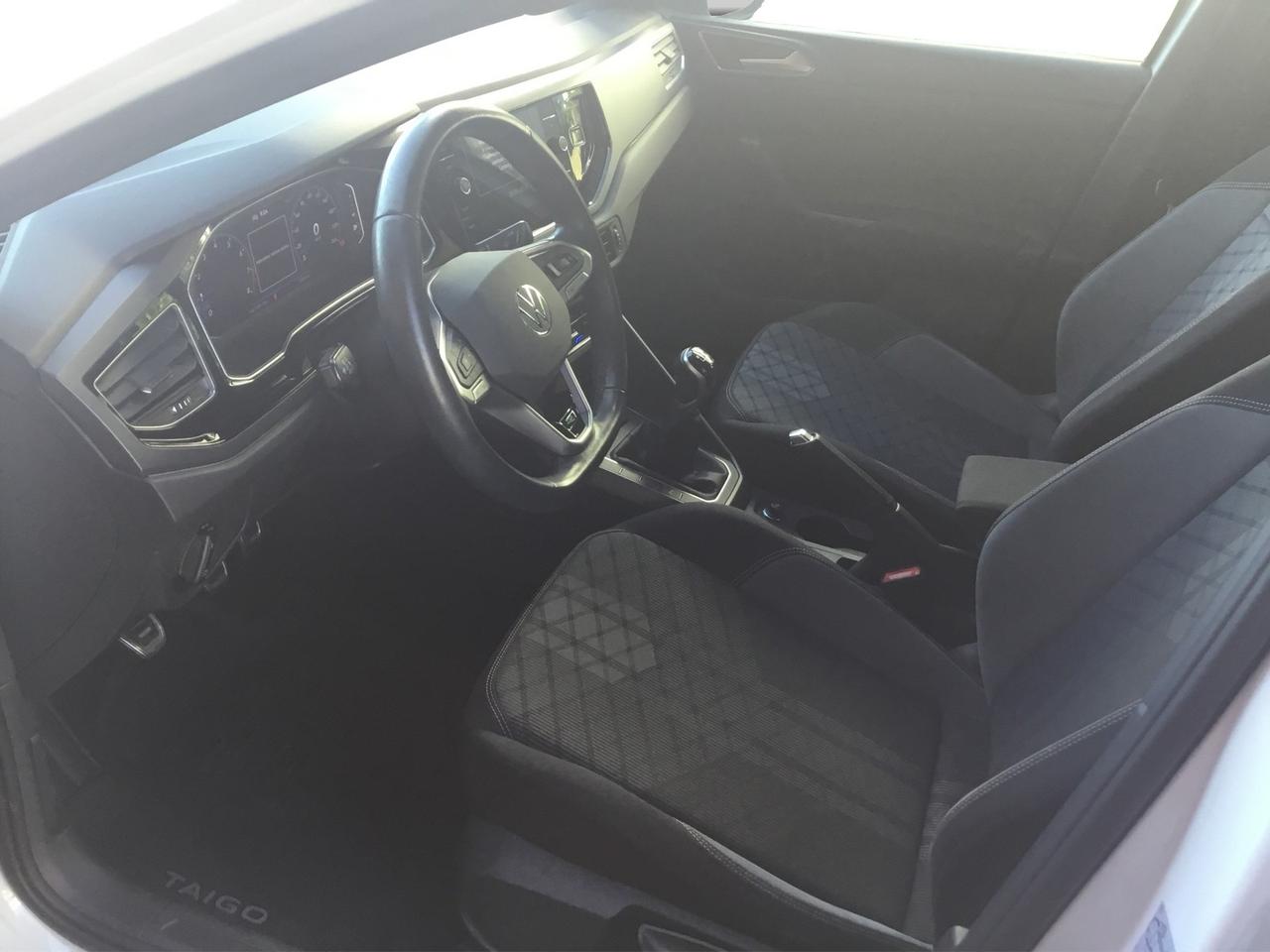 Volkswagen Taigo 1.0 tsi r-line 110cv