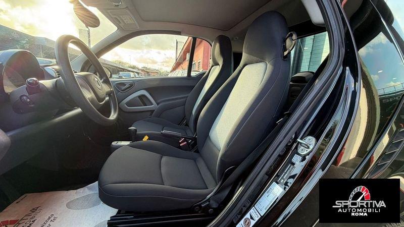 smart fortwo coupè RATA MENSILE 139,00 EURO 1.0 45kW MHD pure