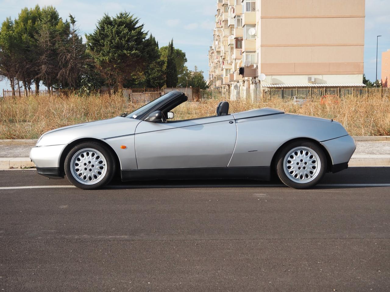 Alfa Romeo Spider 2.0 Twin Spark 16V