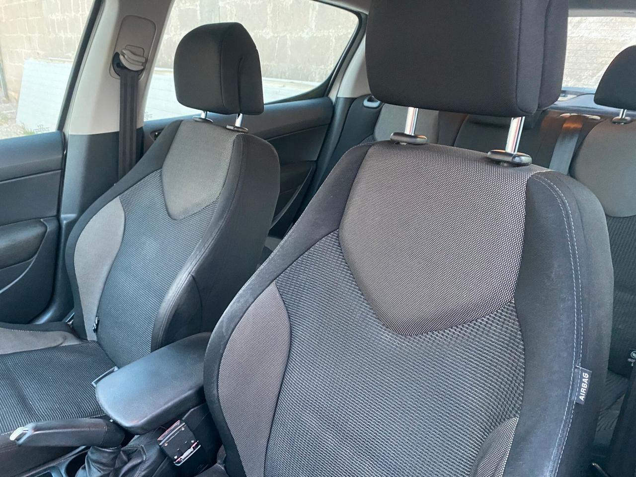 Peugeot 308 1.6 HDi 90CV FAP 5p. Comfort