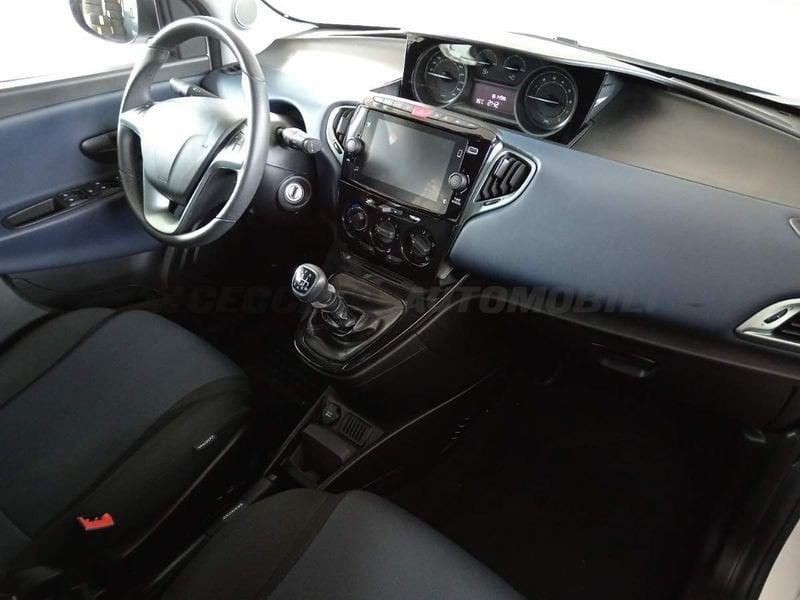 Lancia Ypsilon Ypsilon 1.0 firefly hybrid Platino s&s 70cv