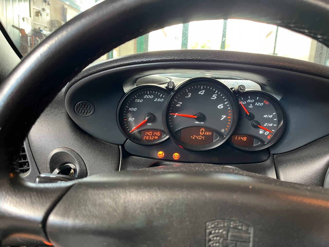 Porsche Boxster 2.5i 24V cat
