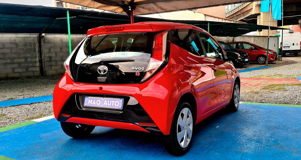 TOYOTA AYGO 1.0 BENZINA KM 76 MILA OK NEOPATENTATI