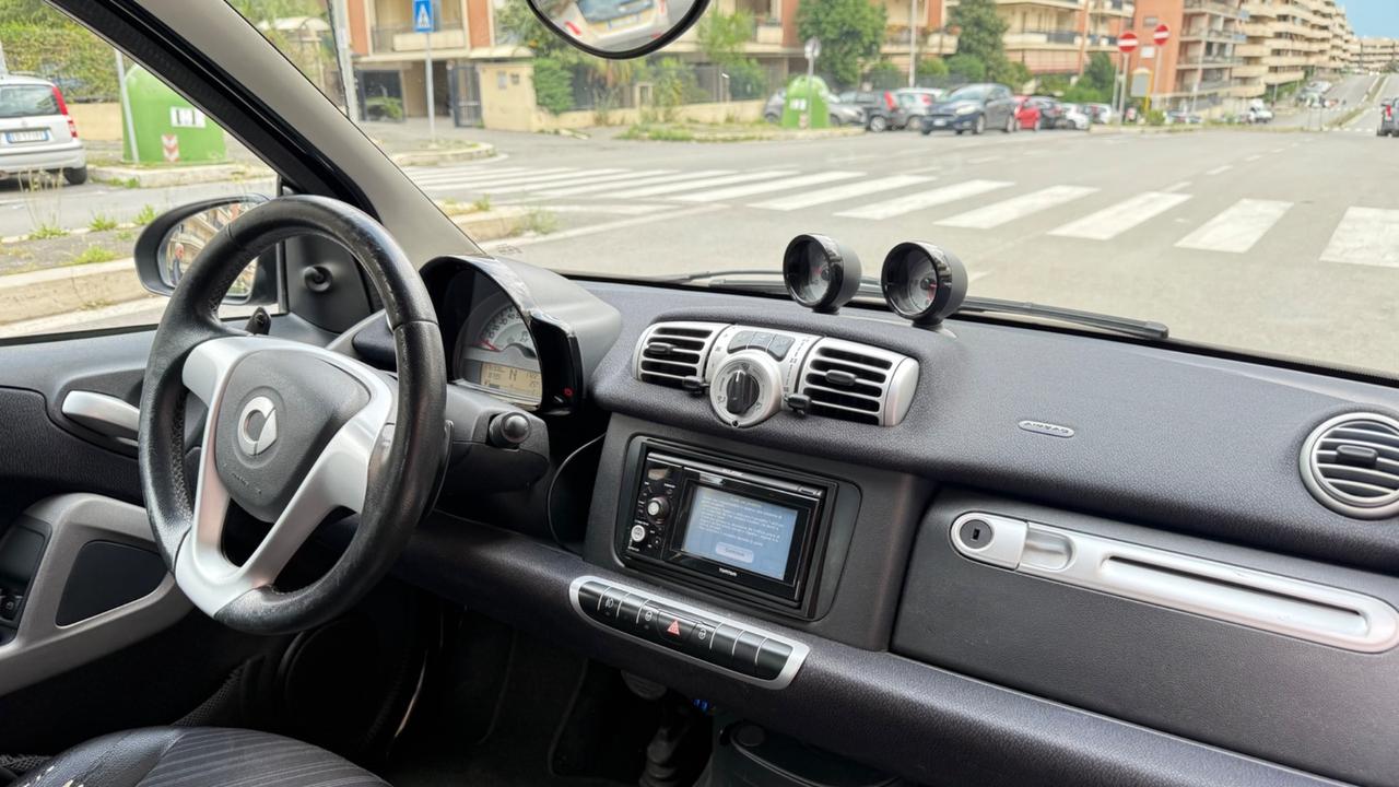 Smart ForTwo 800 40 kW coupé pulse cdiLED NAVI BLUETOOTH CAMBIO AL VOLANTE