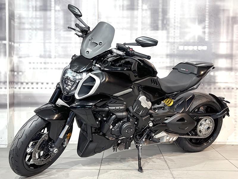 Ducati Diavel V4