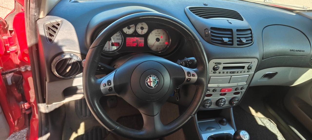 Alfa Romeo 147 1.9 JTD M-JET 16V 3 porte Dist.