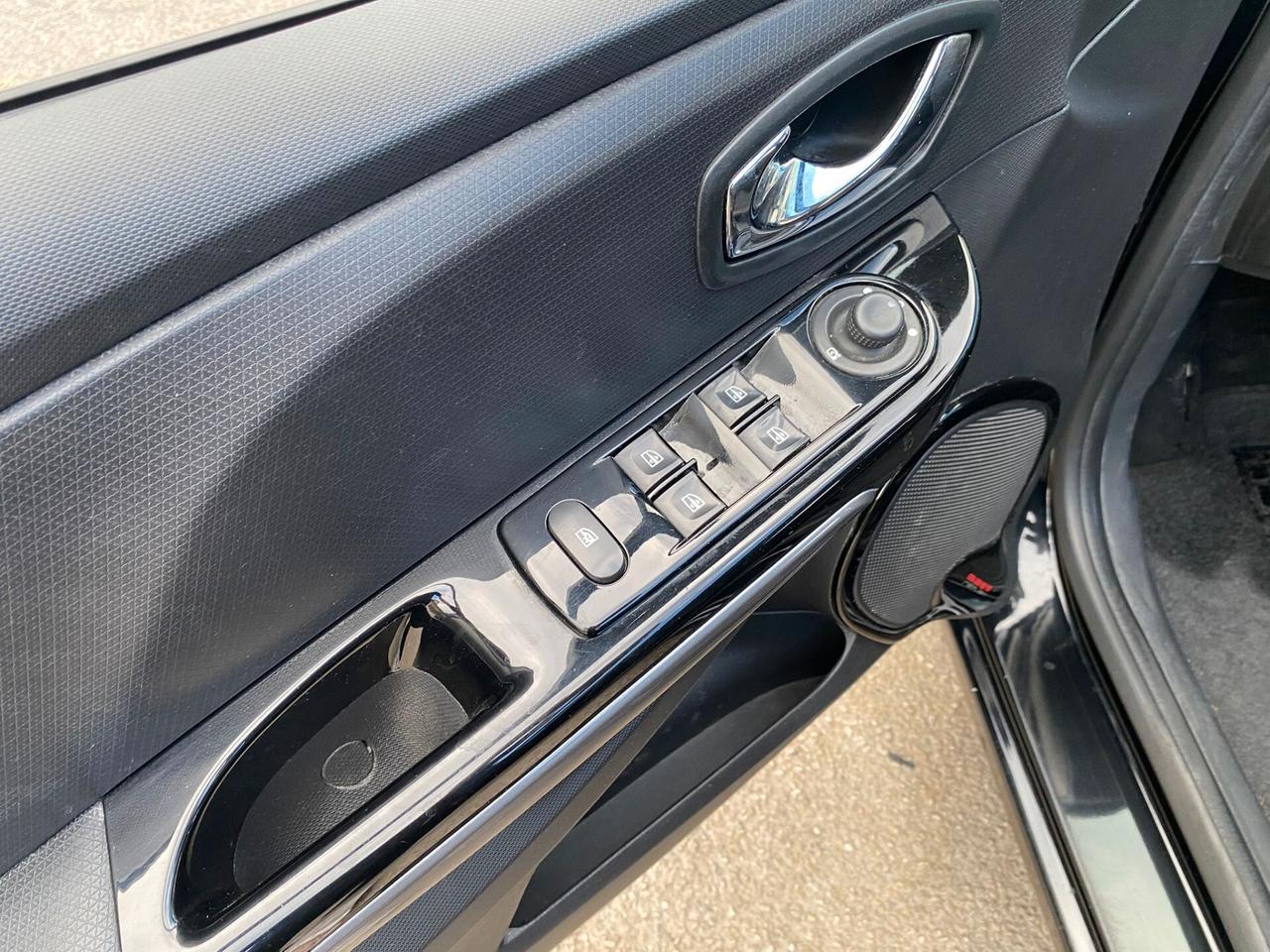 Renault Clio 1.5 dCi 75cv costume national restyling 2015