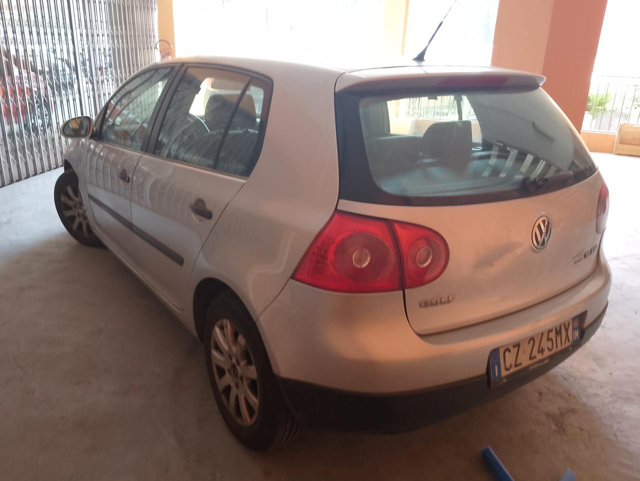 Volkswagen Golf 1.6 16V FSI 5p. Comfortline