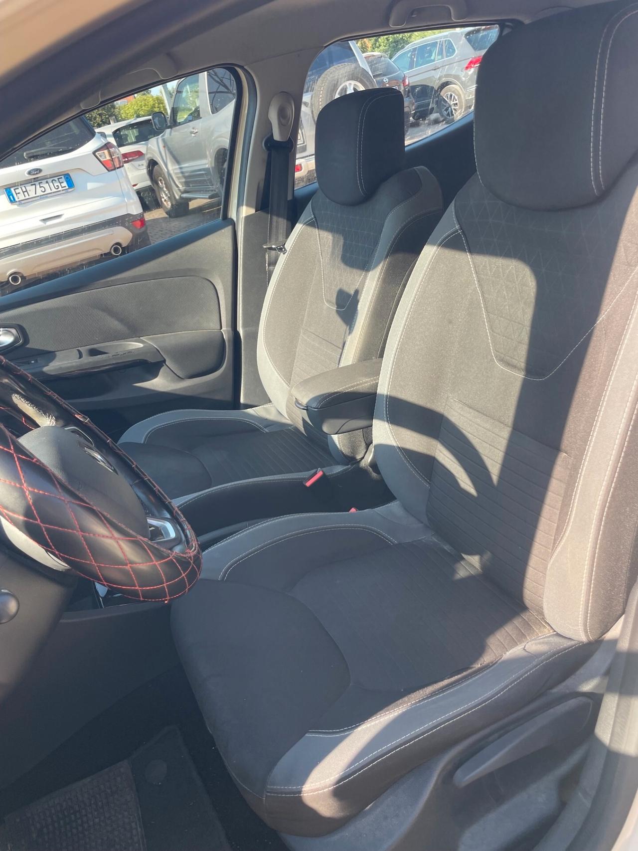 Renault Clio dCi 8V 90CV EDC Start&Stop 5 porte Energy Intens