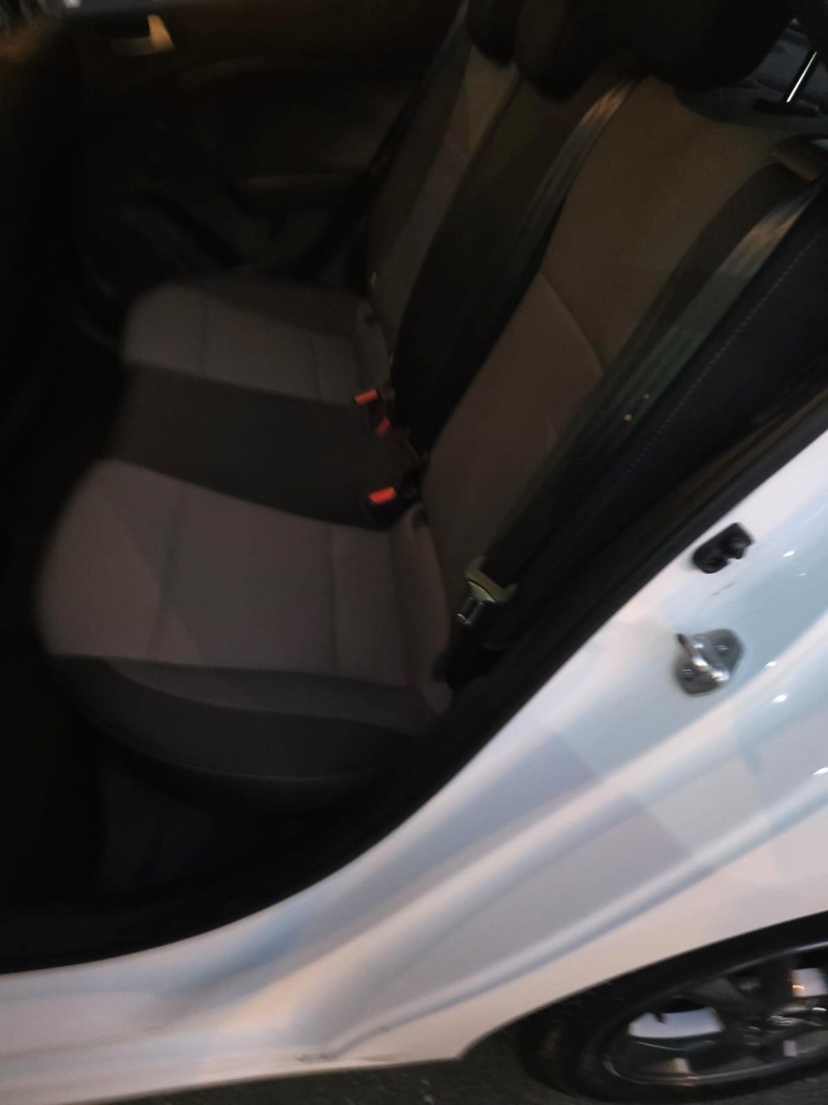 Hyundai i20 1.2 84 CV 5 porte Comfort unico proprietario garanzia 12 mesi accetto permute